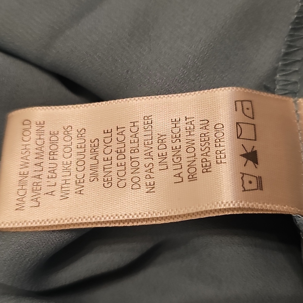 NWT Max Studio Pebble Crepe Flutter Sleeve Maxi D… - image 13